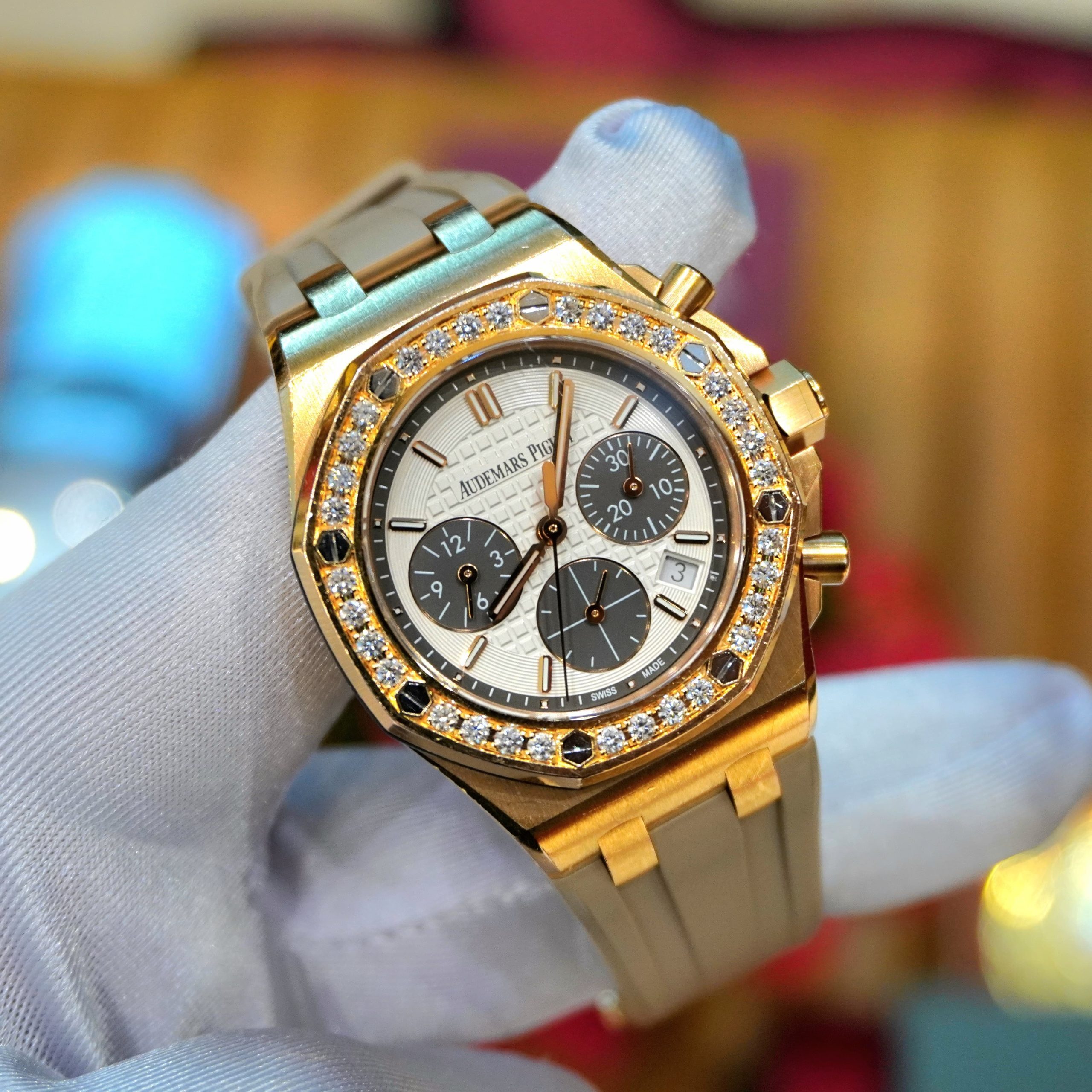 Pre-owned Audemars Piguet Royal Oak Offshore SelfWinding Chronograph Silver Dial Rose Gold 26231OR.ZZ.D003CA.01