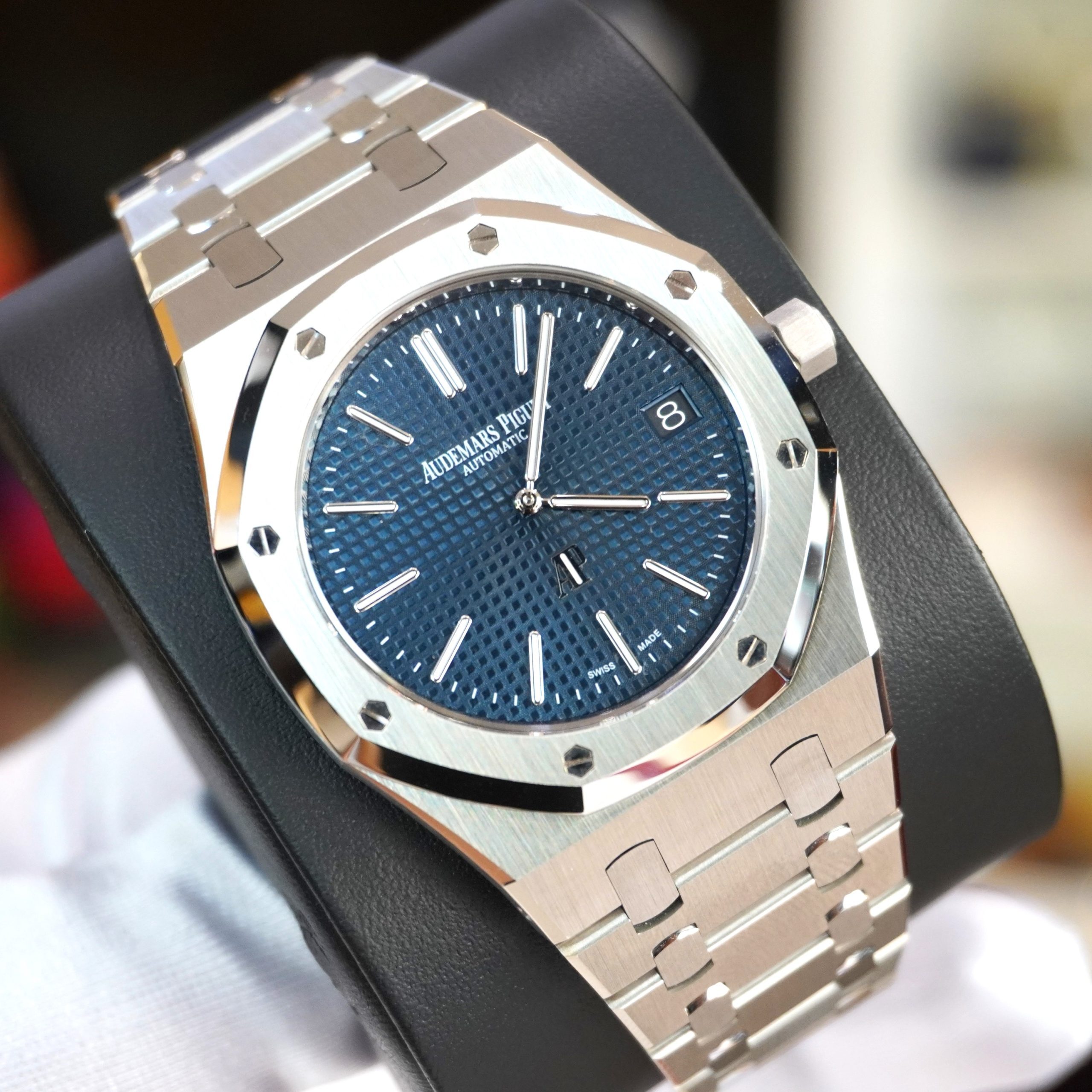 Pre-owned Audemars Piguet Royal Oak Steel Blue Dial Jumbo Extra Thin 41mm 15202ST.OO.1240ST.02