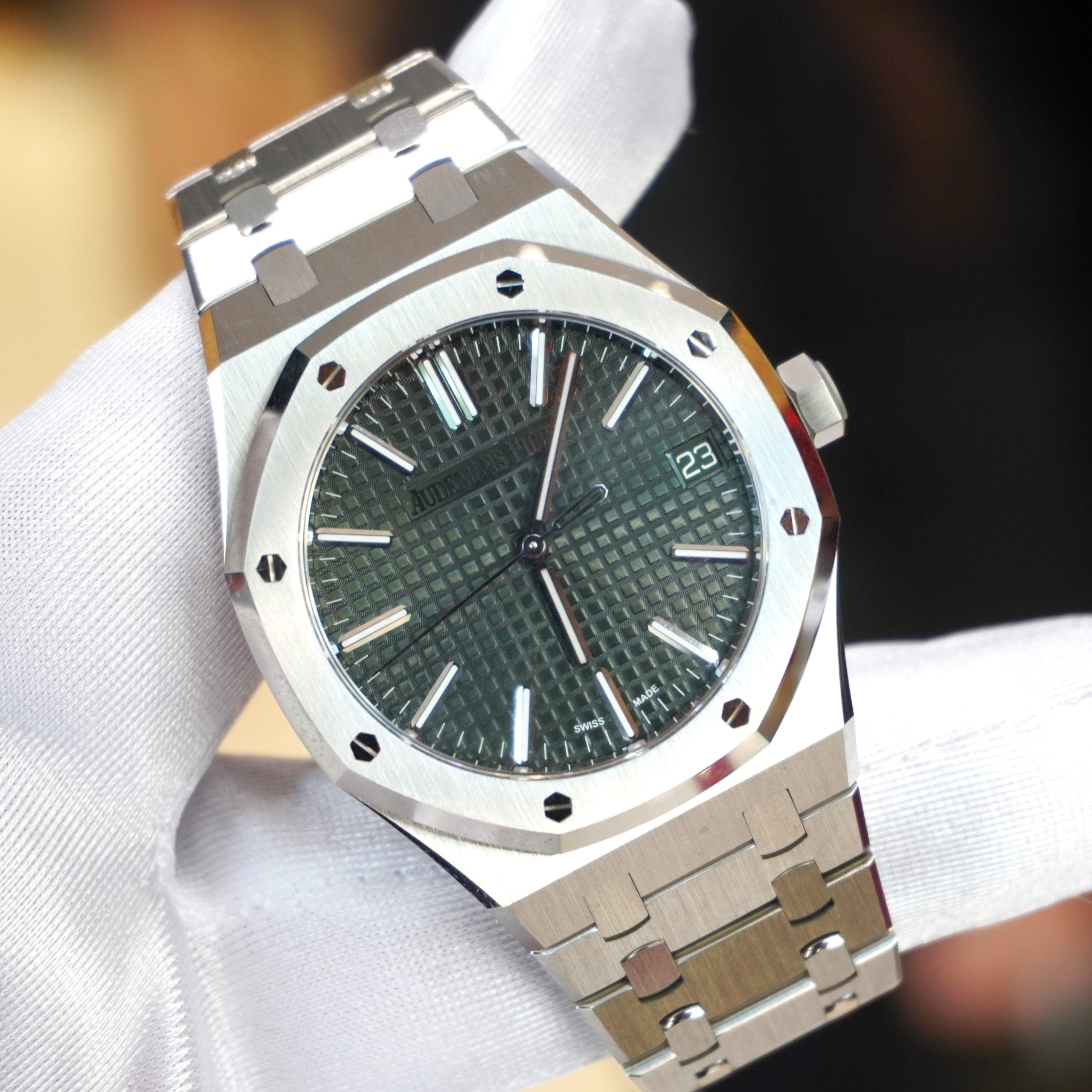 Pre-owned Audemars Piguet Royal Oak Steel Green Dial 41mm 15510ST.OO.1320ST.09