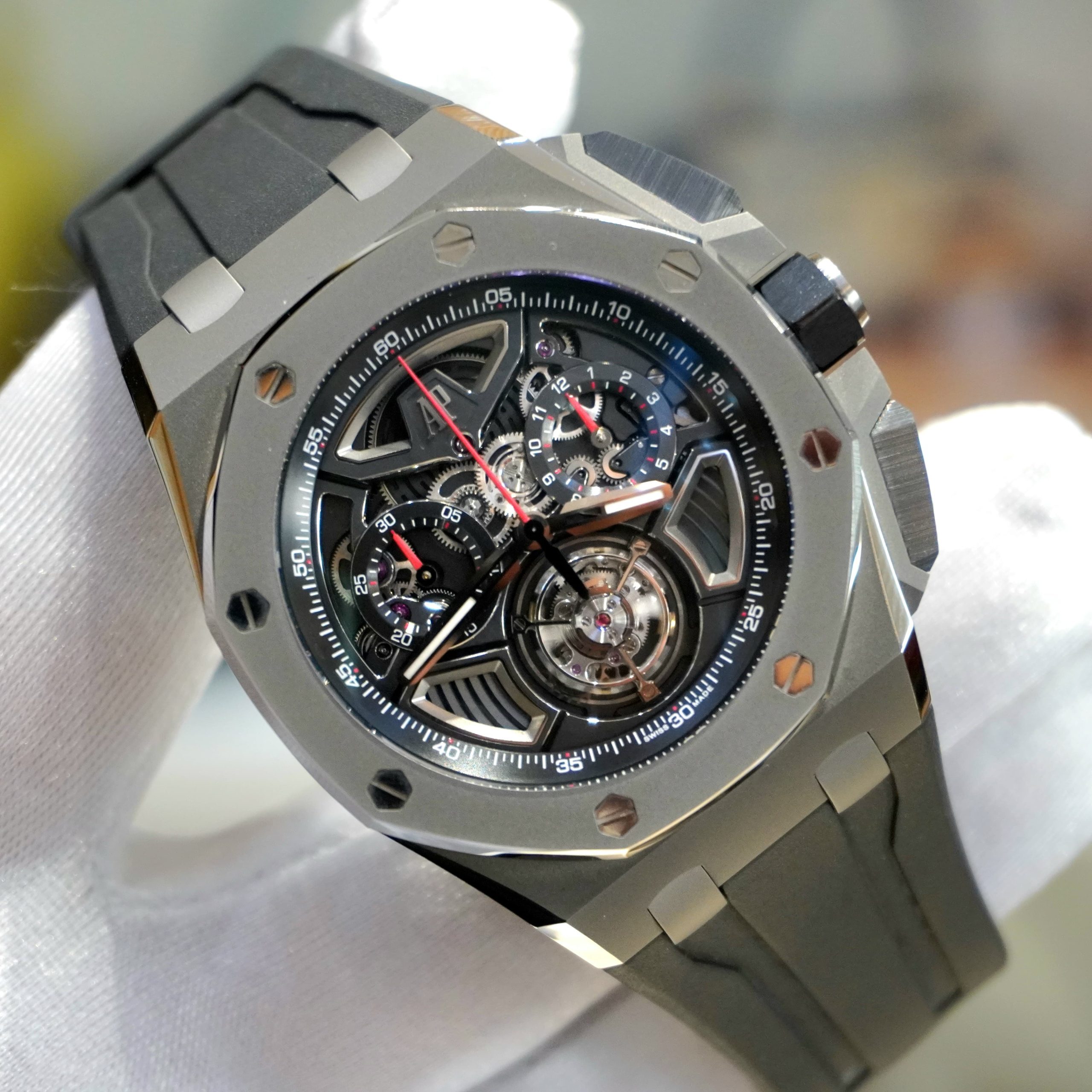 Pre-owned Audemars Piguet Royal Oak Offshore Selfwinding Flying Tourbillon Chronograph 43mm Titanium 26622TI.GG.D002CA.01