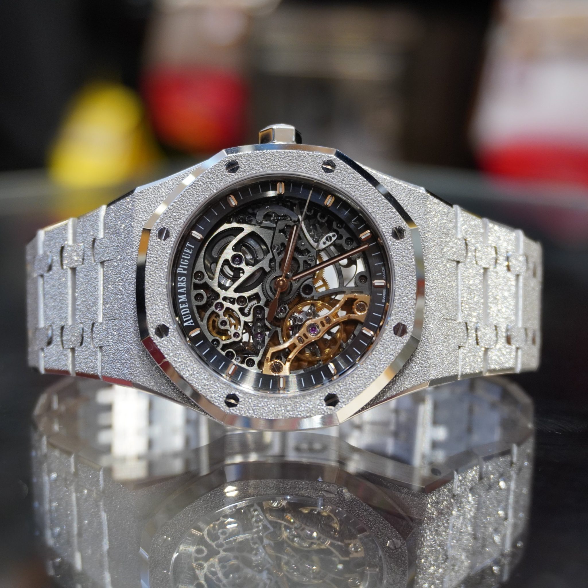 Pre-Owned Audemars Piguet Royal Oak Frosted Gold Double Balance Wheel Openworked 41mm White Gold 15407BC.GG.1224BC.01 - Image 2