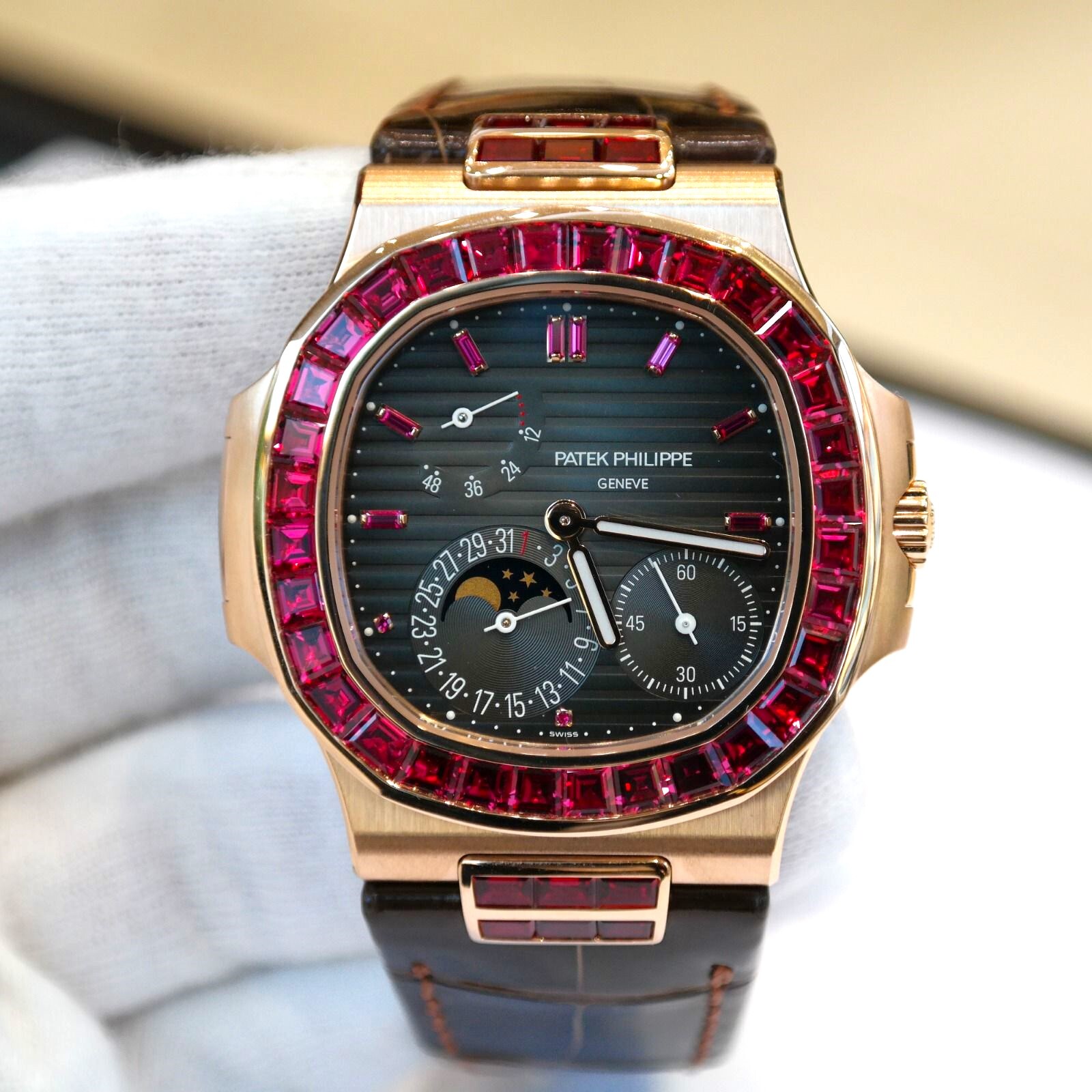 Pre-owned Patek Philippe Nautilus Rose Gold 40.5mm Rose Gold Ruby Set 5724 12R