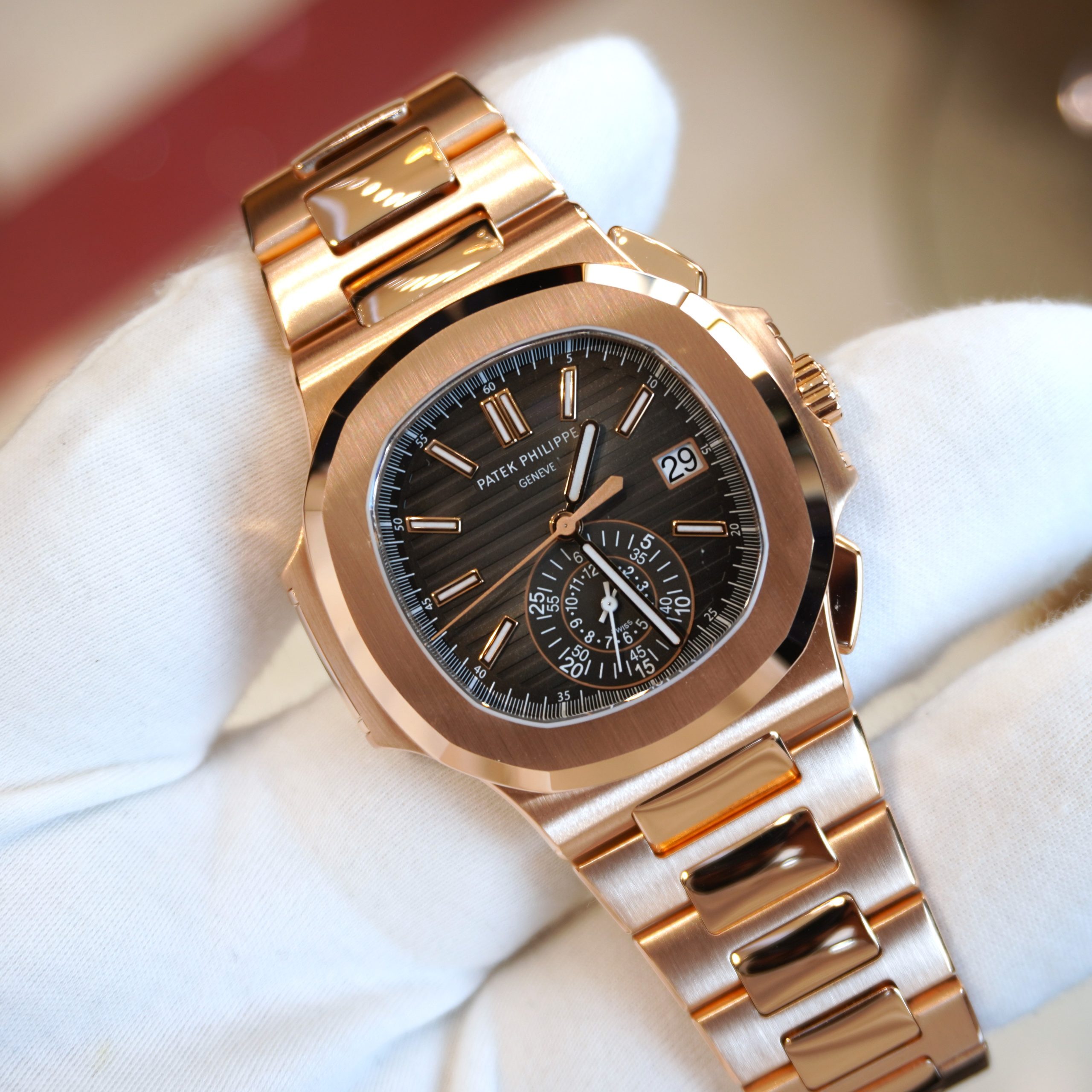 Pre-owned Patek Philippe Nautilus Rose Gold 40mm 5980/1R-001