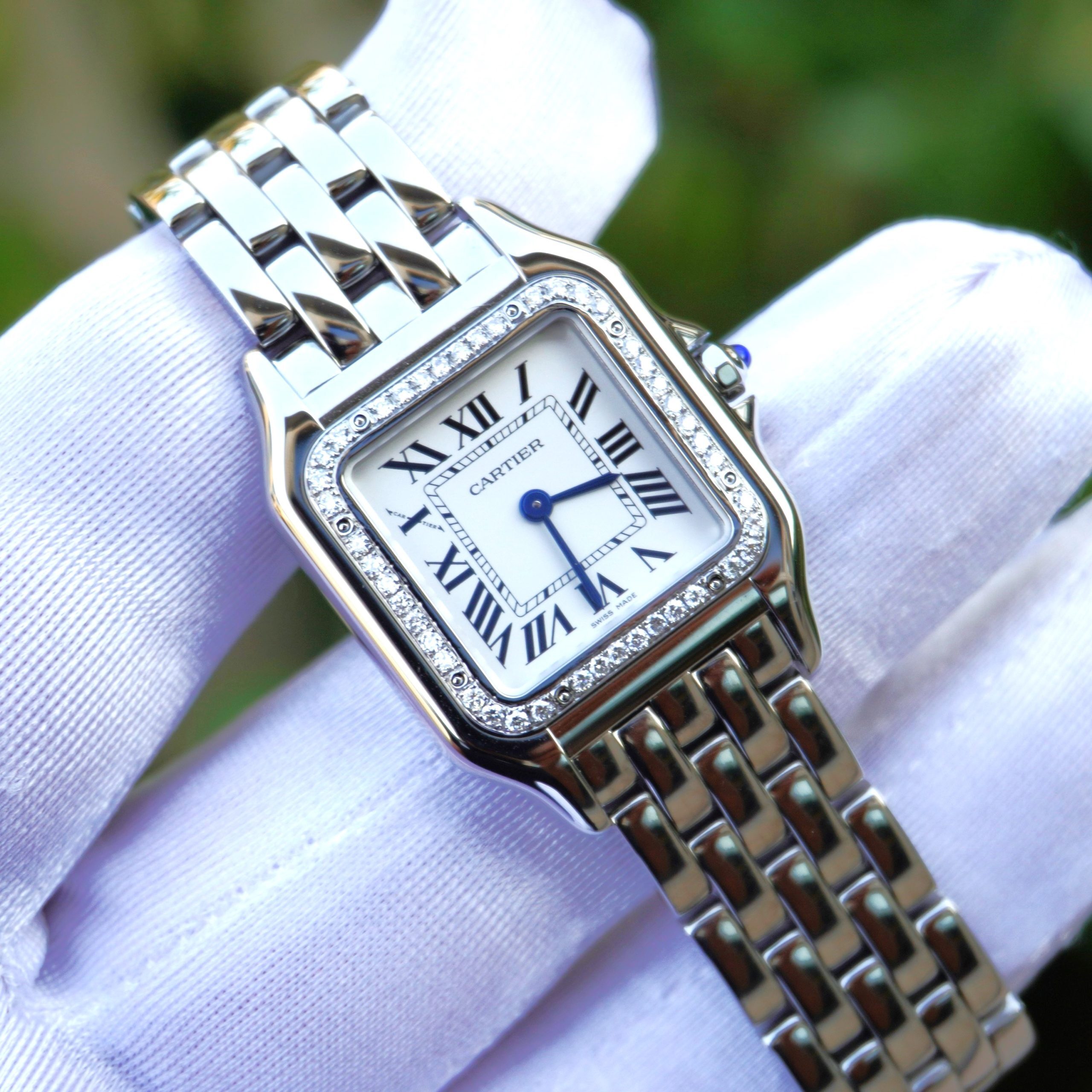 Pre-Owned Cartier Panthere Medium Size Stainless Steel Silver Dial 27mmX37mm WSPN0007