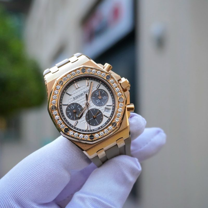 Pre-owned Audemars Piguet Royal Oak Offshore SelfWinding Chronograph Silver Dial Rose Gold 26231OR.ZZ.D003CA.01